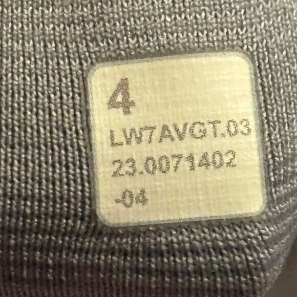 Lululemon Hotty Hot Low-Rise Lined Short 4" Rhino Grey - Picture 8 of 8